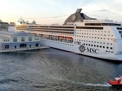 Пожары в Греции встревожили туристов, но не вызвали аннуляций - «Новости»