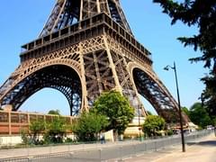 В Барселоне прошел антитуристический перфоманс - «Новости»