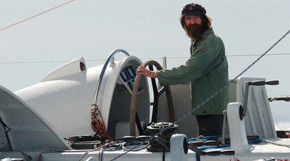 «Мы придумали себе мечту»: как семья Суриковых путешествует на собственной яхте - «Туризм»