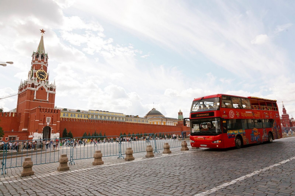 Москва тур. Тур по Москве. Москва туристический центр. Тур в Москву. Езда по красной площади.