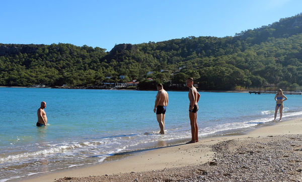 На турецком курорте Анталия встретились зима и лето - «Лента туристических новостей»