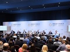 Новая напасть: власти хотят обложить туристов экологическим налогом - «Новости»