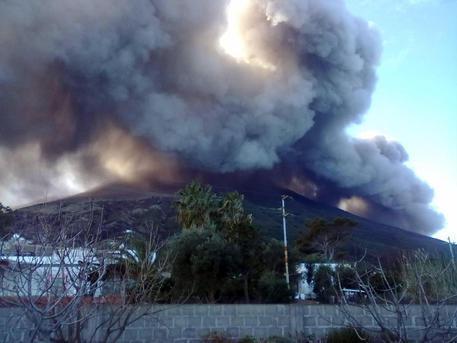 В Италии проснулся вулкан Стромболи: погибли туристы. Фото и видео - «ИТАЛИЯ»