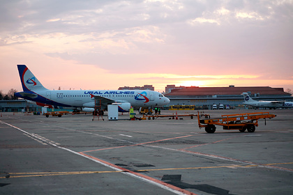Летевший в Крым пассажирский самолет экстренно прервал полет - «Путешествия»