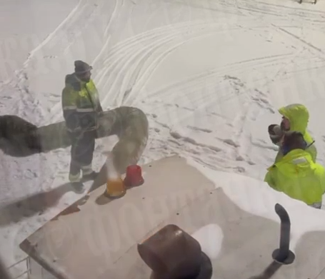 «Обстановка близка к бунту»: пассажиры почти 6 часов просидели в самолете в ожидании вылета - «Новости Туризма»