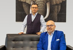 Выпив перед вылетом, пассажир решил, что везет бомбу в ручной клади - «Новости Туризма»